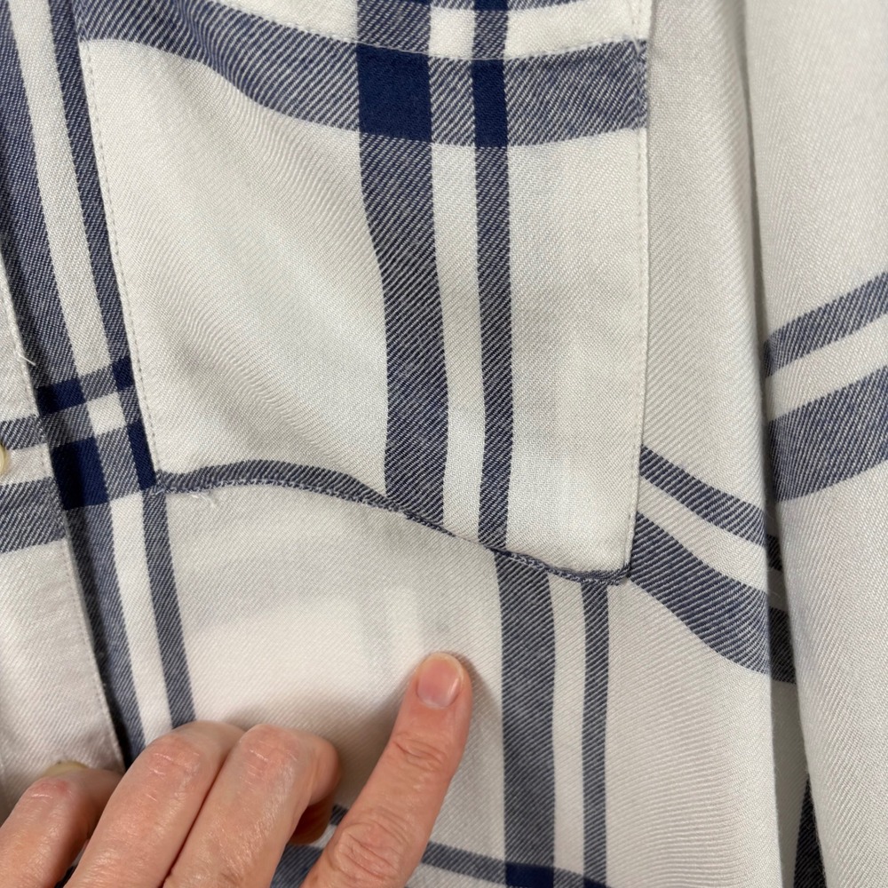 Style & Co Button-Down Shirt Women's S White Navy Plaid Long-Sleeve Soft Preppy - Picture 7 of 7
